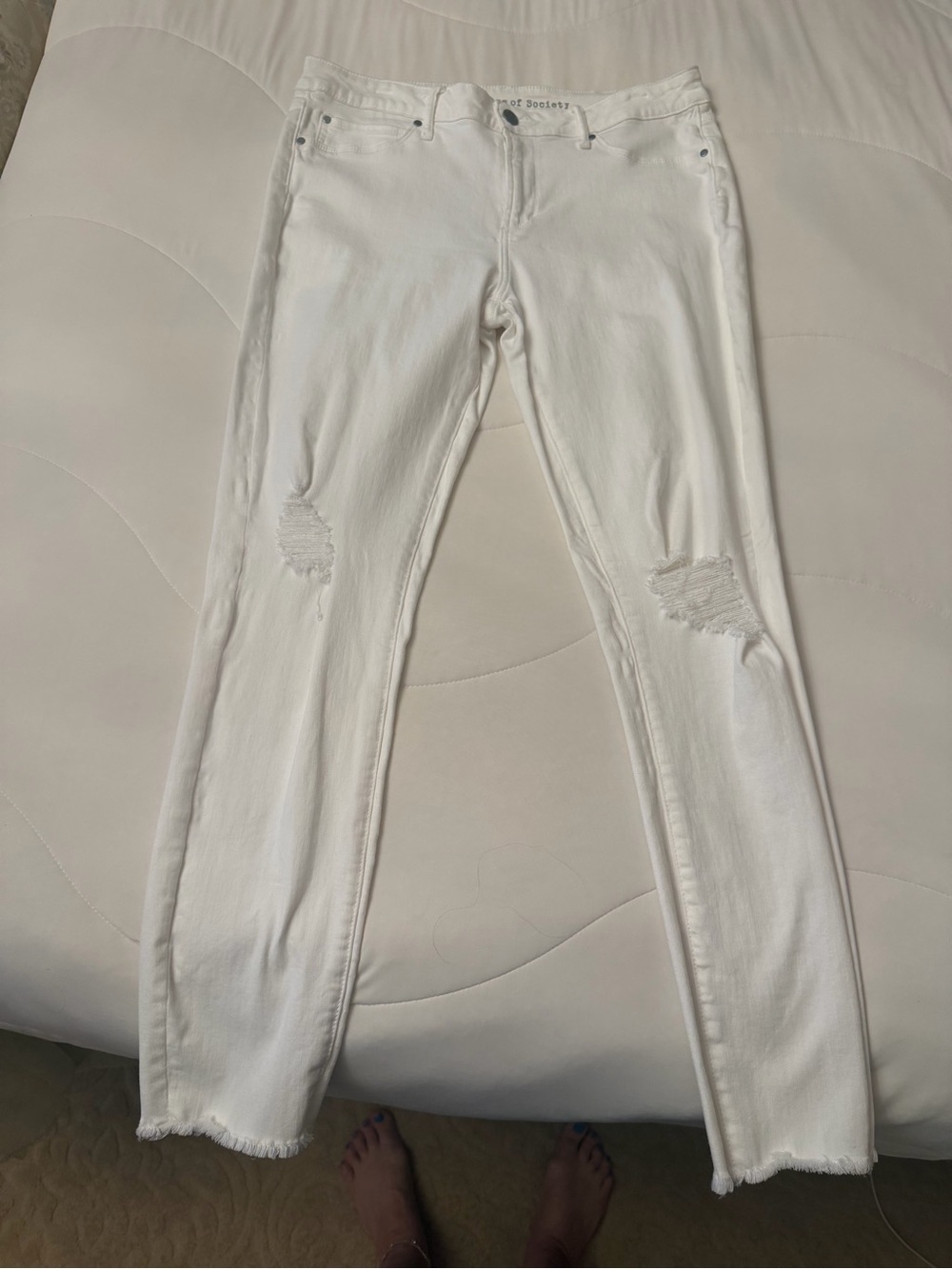 White Distressed Skinny Jeans - Women size 31 like new